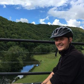 Profile photo for darren Court