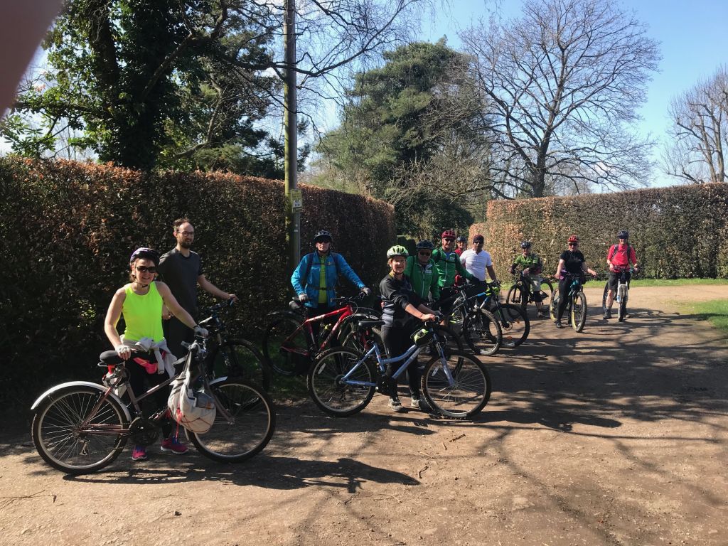 Let's Ride WATFORD CYCLE HUB LOVELY LANES AVERAGE PACE 810MPH