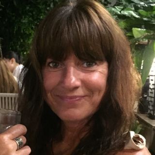 Profile photo for Lesley Griffin