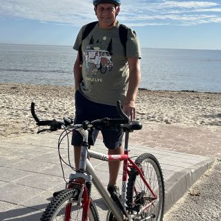 Profile photo for Andy Flinders