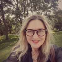 Profile photo for Amanda Earley