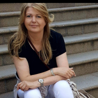 Profile photo for Alison Roberts