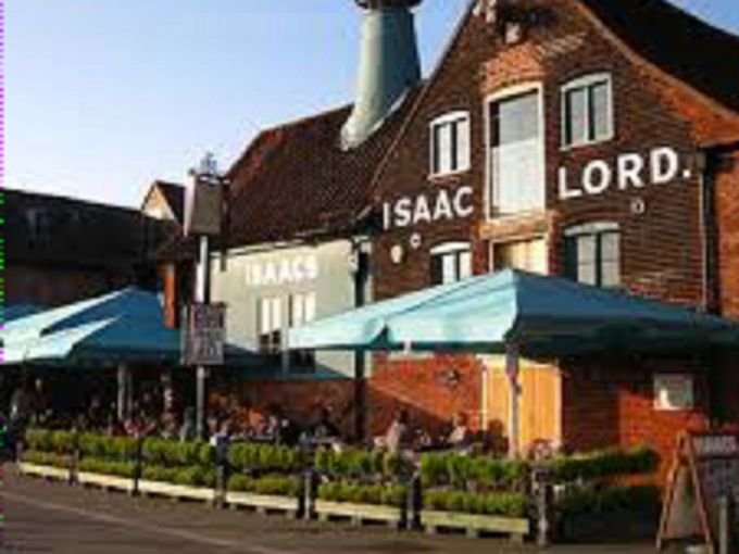 start and finish point

 Isaacs on the Quay is situated in a group of buildings, parts of which date back to the early 1400s and it is the best example of a merchants house, warehousing and sales room (auction house) in the country. When Ipswich was a prosperous trading town, corn, wool and coal were sold from the building

http://www.isaaclord.org/ipswich-waterfront/