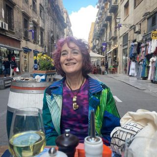 Profile photo for Valentine Scarlett