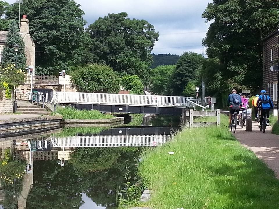 Let's Ride Rodley to Apperley Bridge along the canal towpath