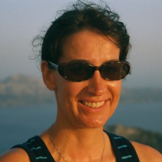 Profile photo for Julie Binysh
