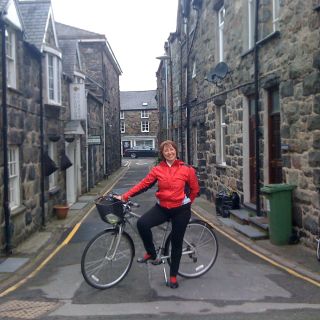 Profile photo for Elena Jeanes