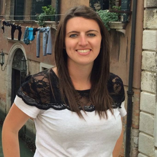 Profile photo for Laura Perry