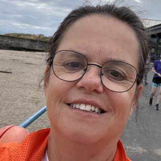 Profile photo for Amanda Bell