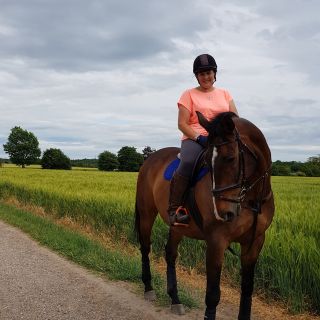 Profile photo for Claire Whiffen