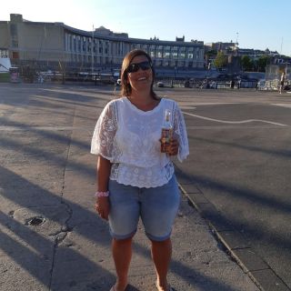 Profile photo for Mandy Sinclair