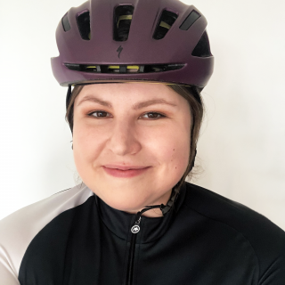 Profile photo for Veronika Bond