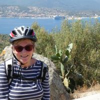 Profile photo for Julie Bray