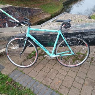 Profile photo for Ian Thomas