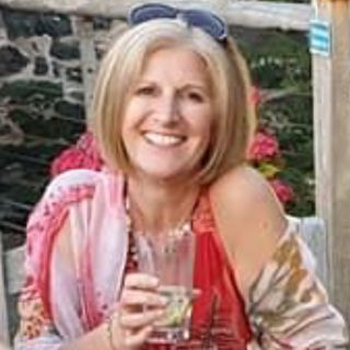 Profile photo for Debbie Rhead