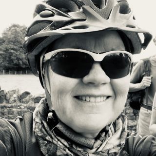 Profile photo for Dianne Jones