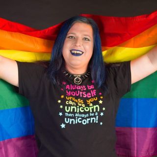 Profile photo for Bea Wood