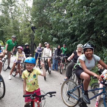 Let's ride a bike online