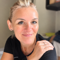 Profile photo for Anita Ludanyi