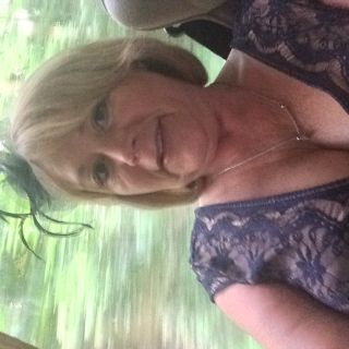 Profile photo for Lynn Salmon