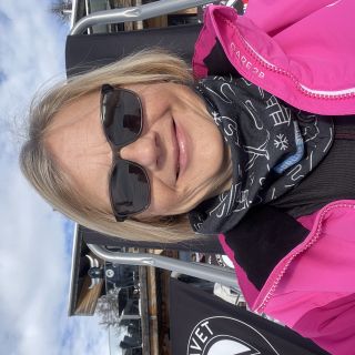 Profile photo for Louise Goslin