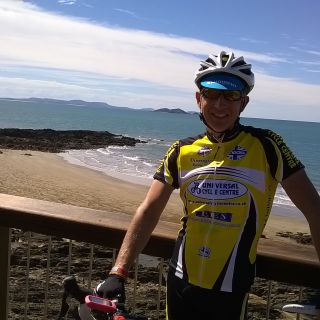 Profile photo for Simon Bullen